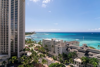 Renovated Ocean View 2 Double Beds, Tower (Mobility/Hearing, Transfer Shower)