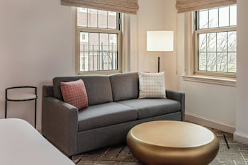 Junior Suite, 1 King Bed