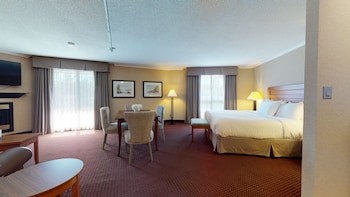 Suite, 1 King Bed, Non Smoking, Refrigerator & Microwave