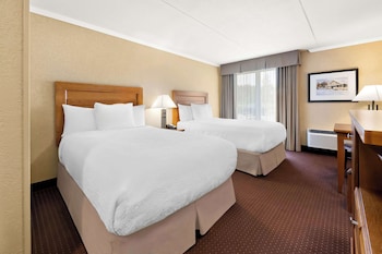 Standard Room, 2 Double Beds, Non Smoking, Refrigerator