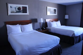 Standard Room, 2 Double Beds, Non Smoking, Refrigerator & Microwave (1st Floor)