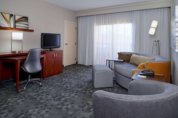 Superior Suite, 1 King Bed with Sofa bed (One Bedroom)