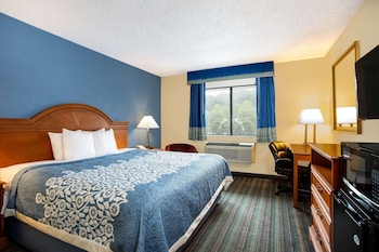 Room, 1 King Bed, Non Smoking (First Floor)