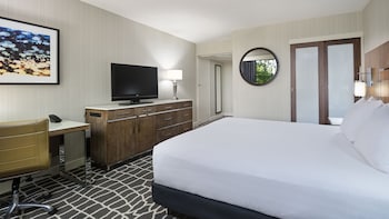 Deluxe Room, 1 King Bed