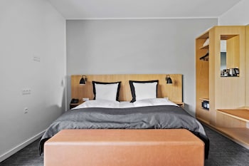 Premium Room, 1 King Bed, Non Smoking, Terrace (Living Room;with Sofabed)