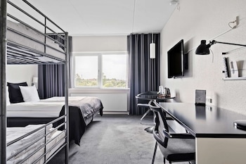 Family Room, Multiple Beds, Non Smoking