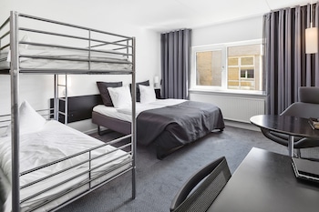 Family Room, Multiple Beds, Non Smoking
