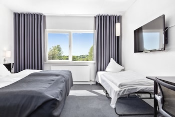 Family Room, Multiple Beds, Non Smoking