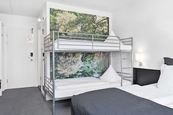 Family Room, Multiple Beds, Non Smoking