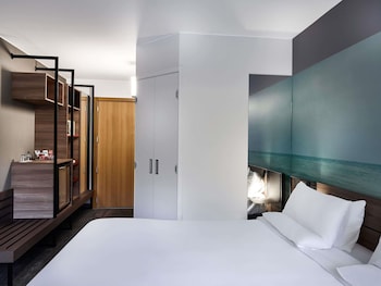 Family Room, 1 Double Bed with Sofa bed (Estaiada Bridge View)