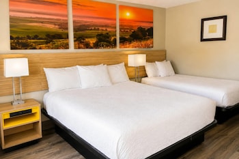 Standard Room, 2 Queen Beds, Non Smoking