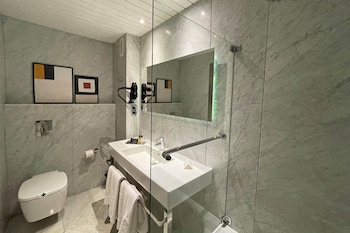 Double Room, 2 Twin Beds, Sea View or Beach View