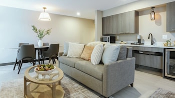 Executive Studio Suite