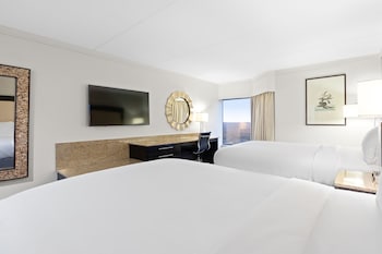 Executive Room, 2 Queen Beds, Mountain View