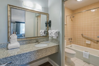 Standard Room, 2 Queen Beds, Non Smoking, Refrigerator & Microwave (Pet Friendly)