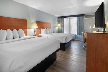Standard Room, 2 Queen Beds, Non Smoking, Refrigerator & Microwave (Pet Friendly)