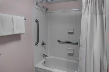 Room, 2 Queen Beds, Hearing Accessible