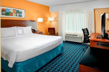 Room, 1 King Bed, Hearing Accessible (Accessible Bathtub)