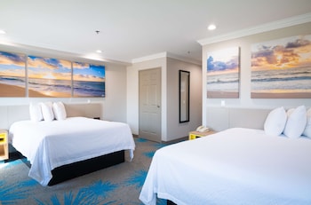 Deluxe Room, Multiple Beds, Non Smoking