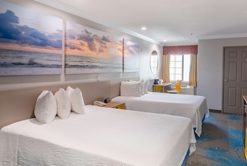 Room, 2 Queen Beds, Non Smoking