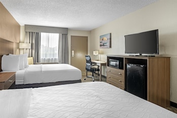 Standard Room, 2 Queen Beds, Non Smoking, Refrigerator