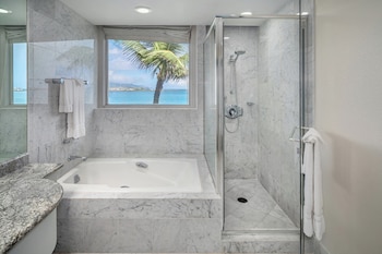 Suite, 2 Queen Beds, Oceanfront