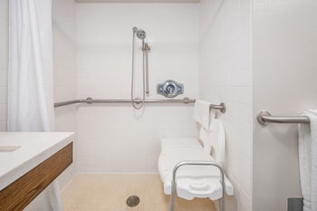 Standard Room, 1 Queen Bed, Accessible