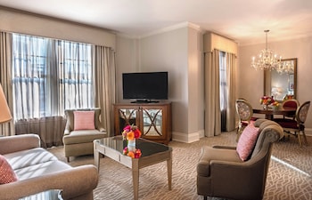 Deluxe Suite
