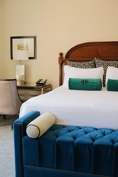 Deluxe Room (Classic)