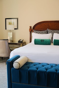 Deluxe Room (Classic)