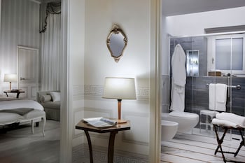 Classic Triple Room, 1 Double Bed with Sofa bed, Courtyard View
