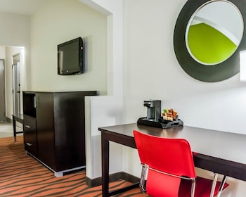 Suite, 1 King Bed, Non Smoking