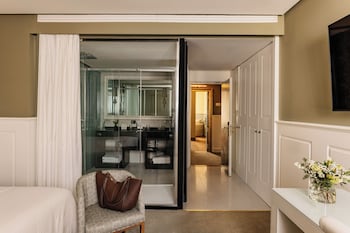 Two Bedroom Suite Red Level
