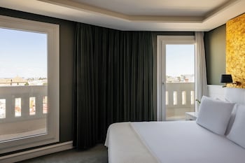 Supreme Room City View