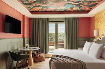 Premier Room Red Level with Terrace