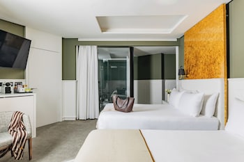 Supreme Family Room