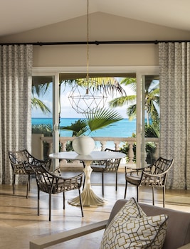 Hotel Grace Bay 1 Bedroom Suite -Adults Only