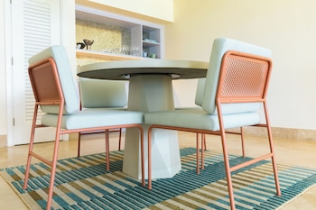 Hotel Grace Bay 1 Bedroom Suite -Adults Only
