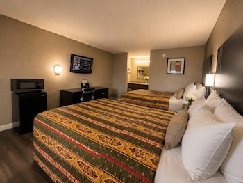 Standard Room, 2 Double Beds, Smoking