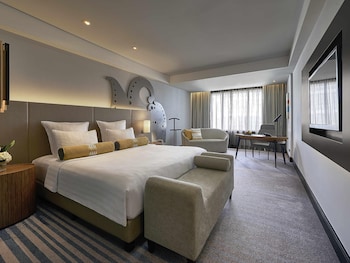 Deluxe Room, 1 King Bed (Grand)