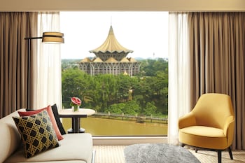 King Premium Deluxe River View