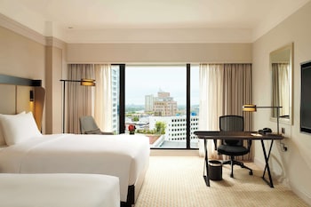 Twin Deluxe City View