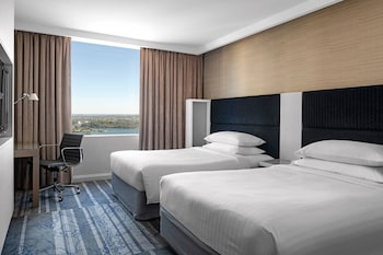 Deluxe Guest room, 2 Double Beds (Cityscape View)