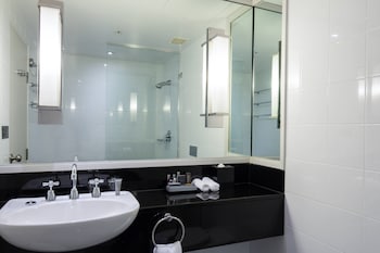 Guest room, 1 King (Cityscape View)