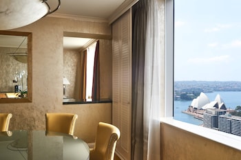 Duplex Suite, Executive level (Opera House View)
