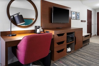 Room, 1 King Bed (Walk-In Shower)
