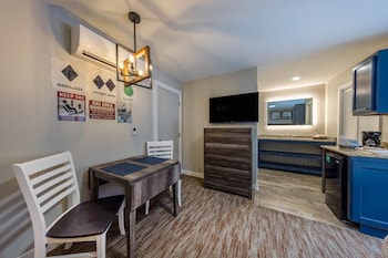 Queen Studio with Balcony