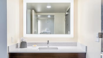 Standard Room, 2 Queen Beds, Ocean View