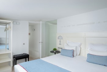 Duplex Apartment - Complimentary soft minibar, courtesy tray, digital press, fitness, sauna