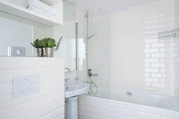 Superior Double Room - Complimentary soft minibar, courtesy tray, digital press, fitness, sauna